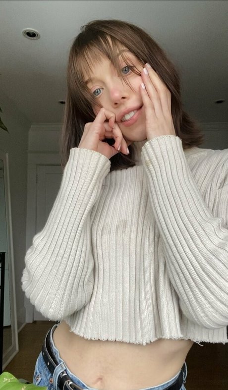 Naakte gelekte OnlyFans-foto van Dineydoeslife