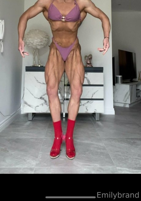 Naakte gelekte OnlyFans-foto van Emilyjbrand98