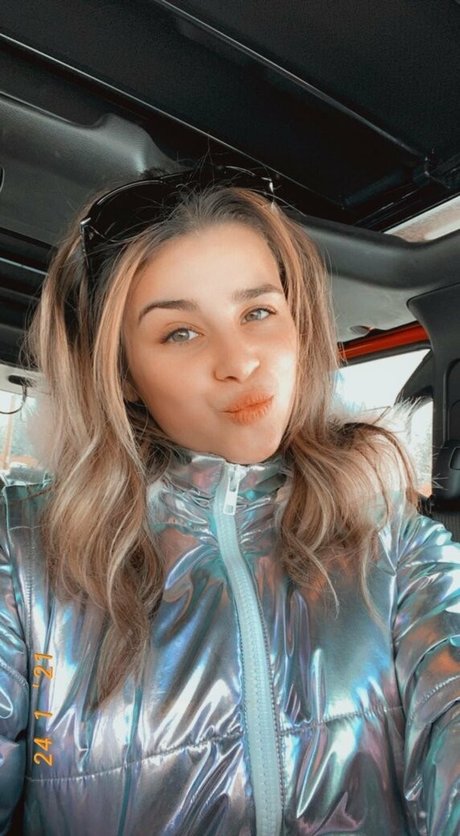 Naakte gelekte OnlyFans-foto van Rocketkylie