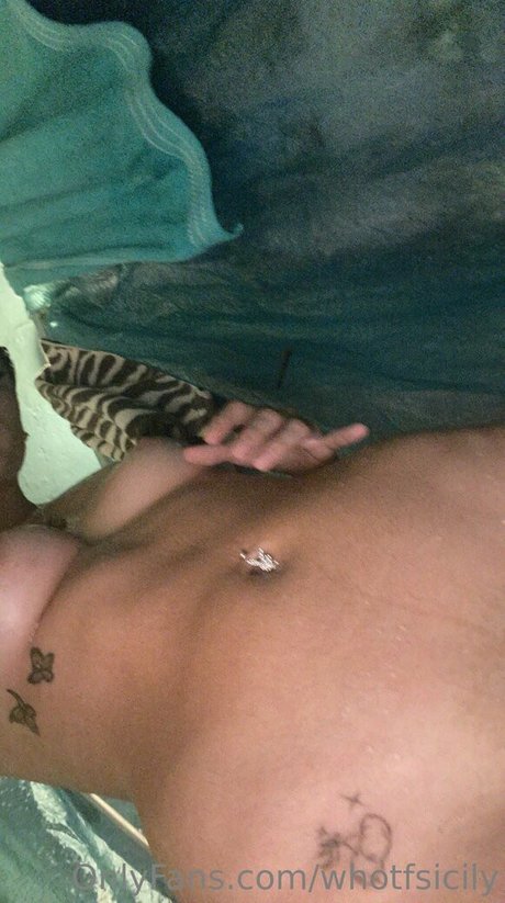 Naakte gelekte OnlyFans-foto van Whotfsicily