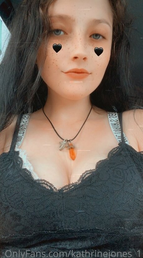 Naakte gelekte OnlyFans-foto van Kathrinejones1