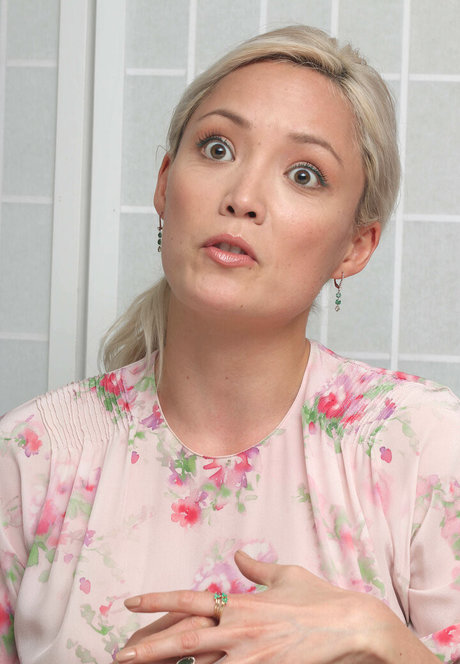 Naakte gelekte OnlyFans-foto van Pom Klementieff