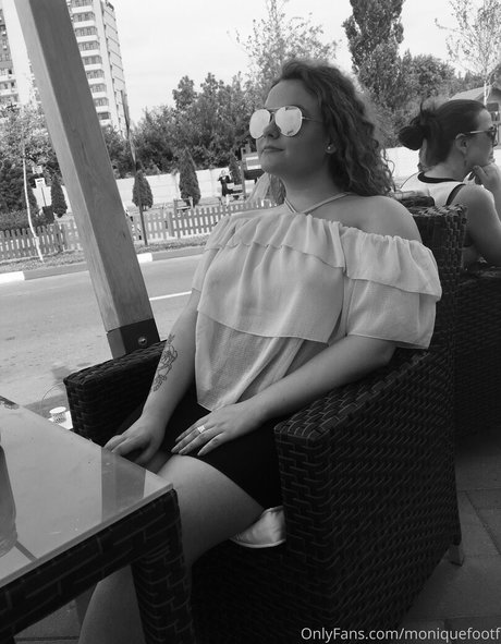 Moniiquefox
