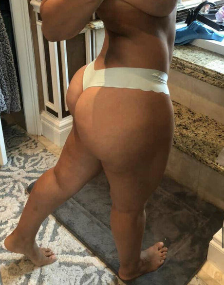 Naakte gelekte OnlyFans-foto van Sexynalgonajade
