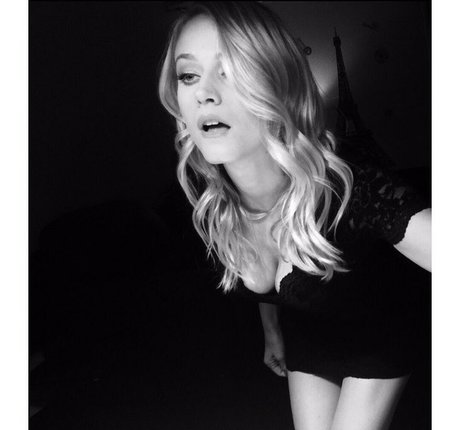 Naakte gelekte OnlyFans-foto van Olivia Taylor Dudley