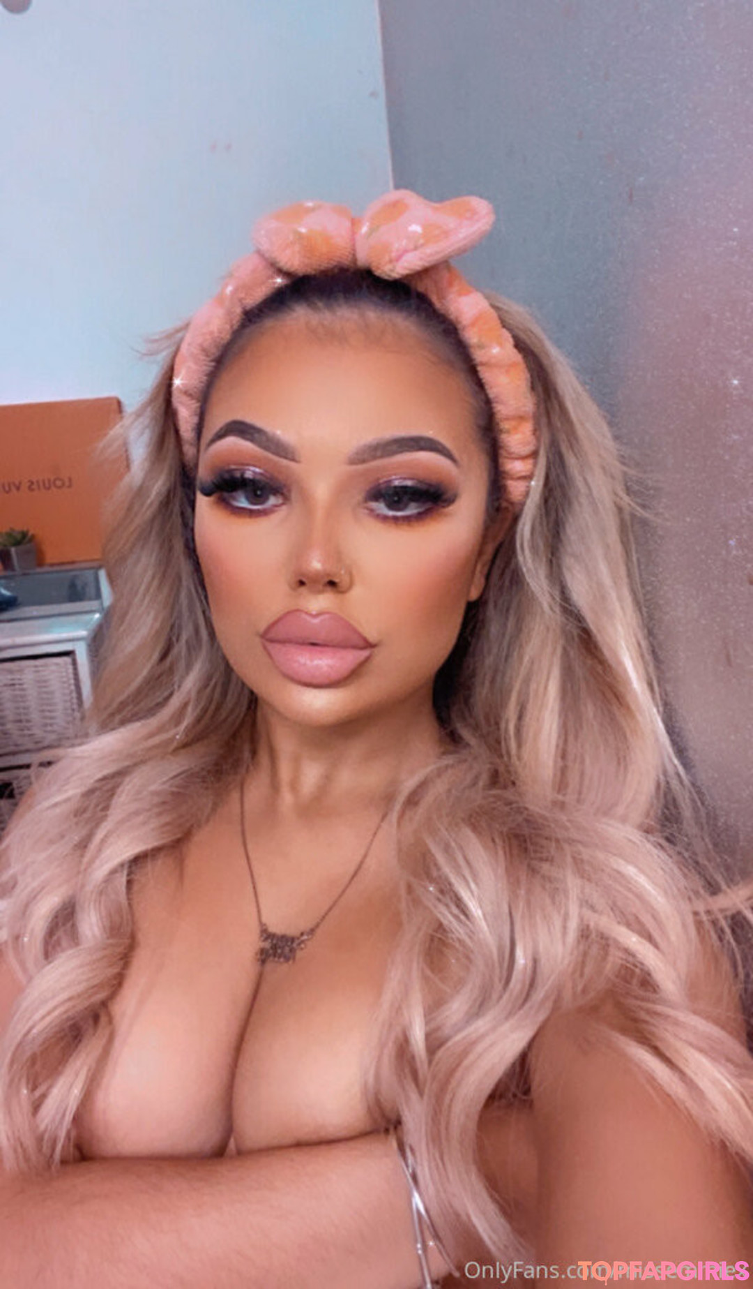 Naakte gelekte OnlyFans-foto van Emilyexotics #28 Naakte gelekte OnlyFans-foto van Emilyexotics #28