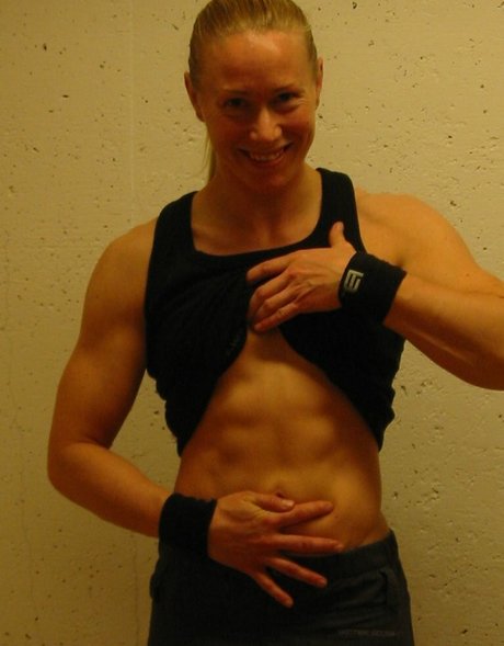 Naakte gelekte OnlyFans-foto van Erika Torronen