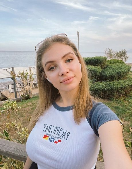 Naakte gelekte OnlyFans-foto van Esvittie