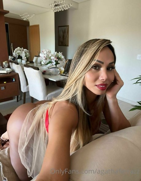 Naakte gelekte OnlyFans-foto van Agathaferrazz
