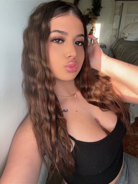 Naakte gelekte OnlyFans-foto van Baby Hayley