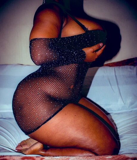 Naakte gelekte OnlyFans-foto van Pastorsidechick