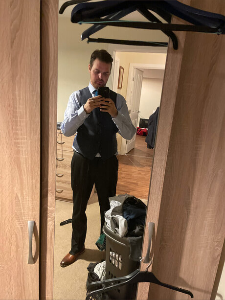Naakte gelekte OnlyFans-foto van Ben