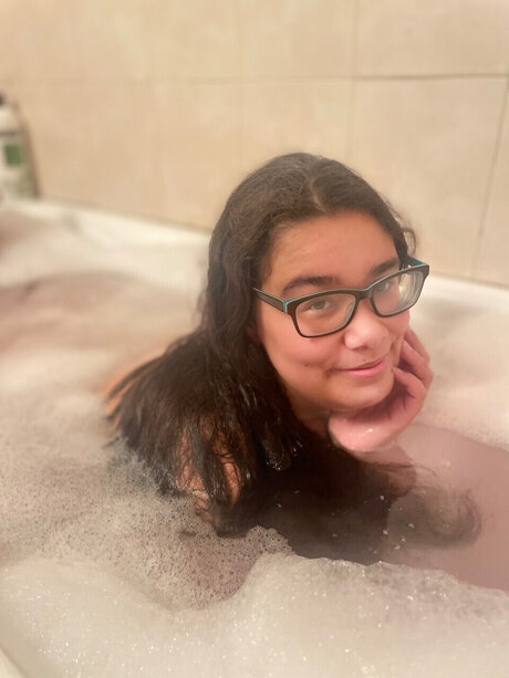 Naakte gelekte OnlyFans-foto van Lia Leblanc