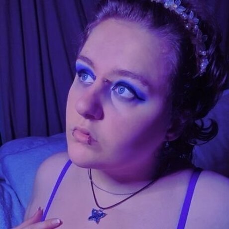 Naakte gelekte OnlyFans-foto van Belle
