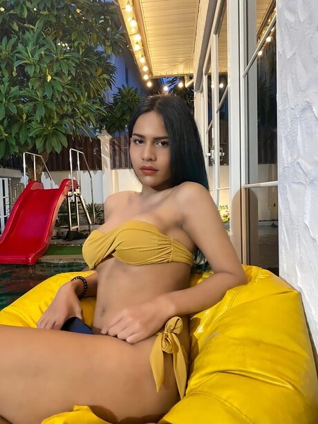 Naakte gelekte OnlyFans-foto van Seya