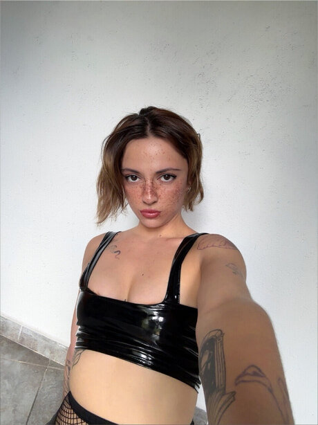 Naakte gelekte OnlyFans-foto van   