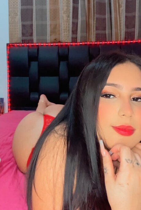 Naakte gelekte OnlyFans-foto van     
