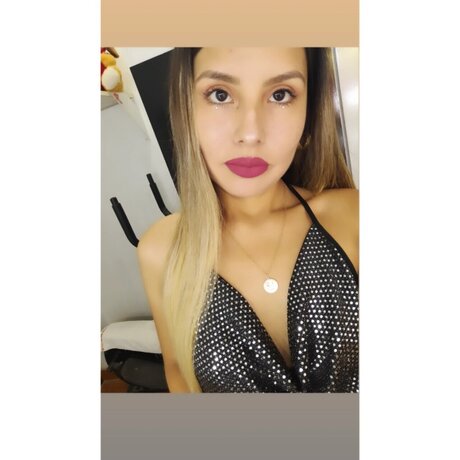 Naakte gelekte OnlyFans-foto van  