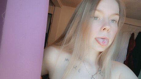 Naakte gelekte OnlyFans-foto van Lilpuddle