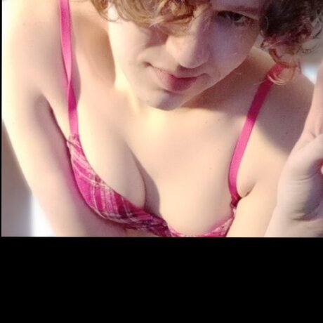 Naakte gelekte OnlyFans-foto van  Puppy 