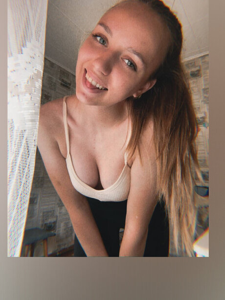 Naakte gelekte OnlyFans-foto van Kristinka