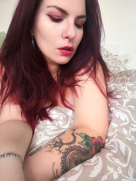 Naakte gelekte OnlyFans-foto van Lunamoongirlfree