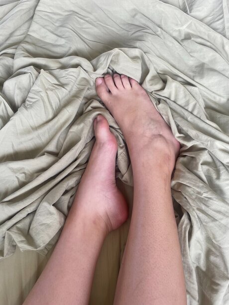Naakte gelekte OnlyFans-foto van Sweet Violet