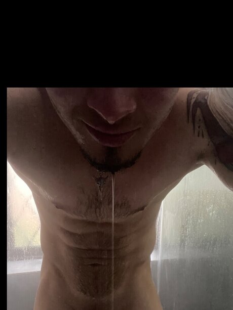 Naakte gelekte OnlyFans-foto van Atlaz Boy