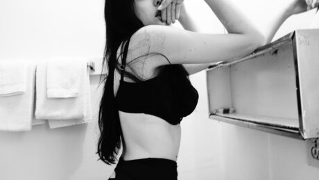 Naakte gelekte OnlyFans-foto van Mm
