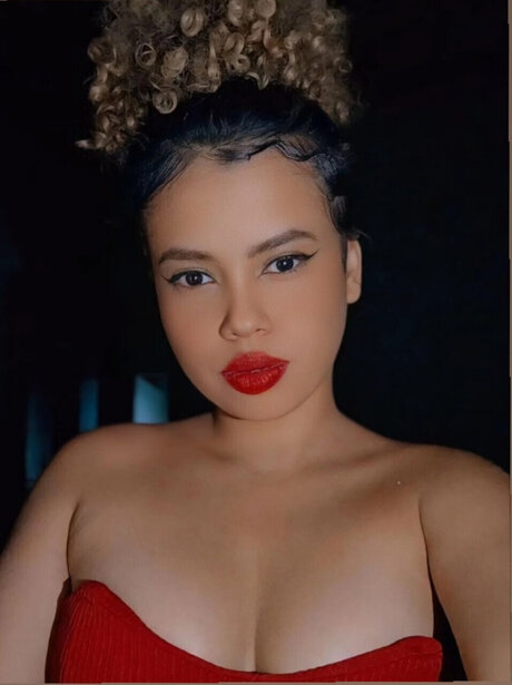Naakte gelekte OnlyFans-foto van Mary Jane