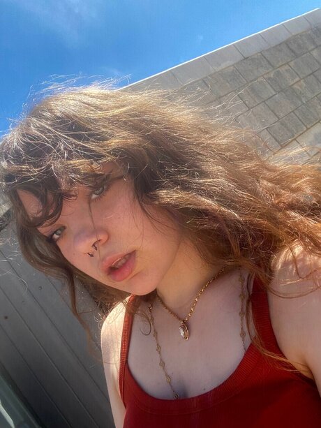 Naakte gelekte OnlyFans-foto van Laila Quinn