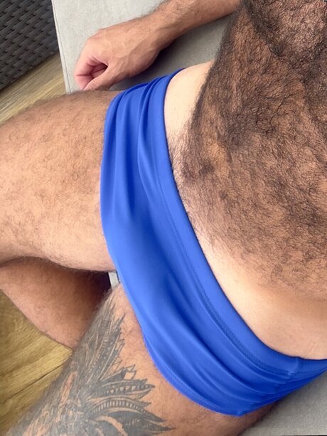 Naakte gelekte OnlyFans-foto van Leonardo Prado