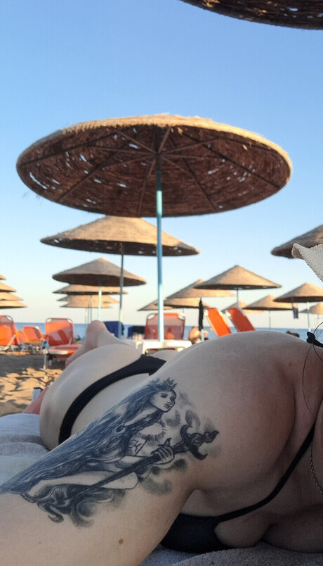 Naakte gelekte OnlyFans-foto van Crystalline