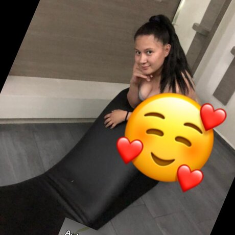 Naakte gelekte OnlyFans-foto van Minerva Pea Gonzalez