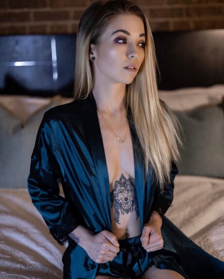 Naakte gelekte OnlyFans-foto van Lilyofthefea