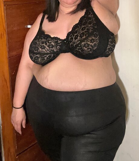 Naakte gelekte OnlyFans-foto van Okiegirl82