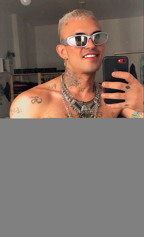 Naakte gelekte OnlyFans-foto van Murillo Mota