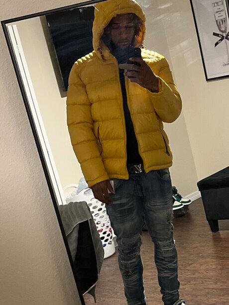 Naakte gelekte OnlyFans-foto van Mrmenace