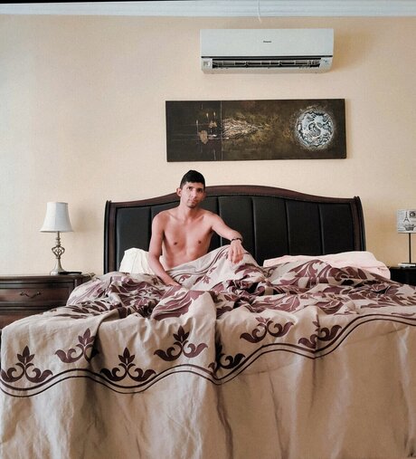 Naakte gelekte OnlyFans-foto van Marcos Mor