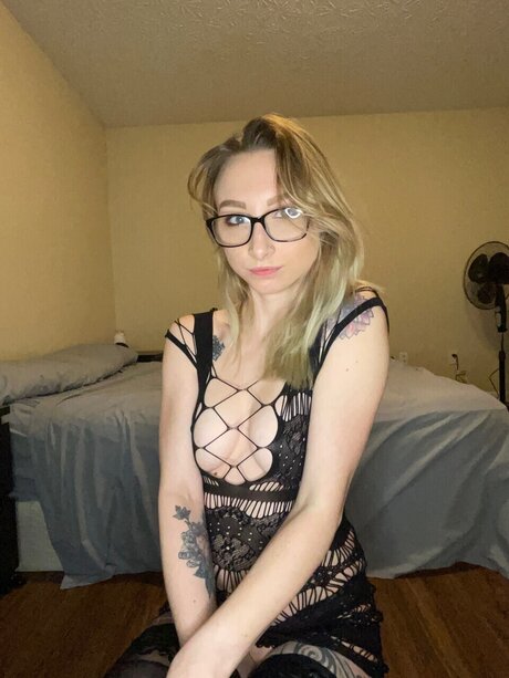 Naakte gelekte OnlyFans-foto van Elizabeth 