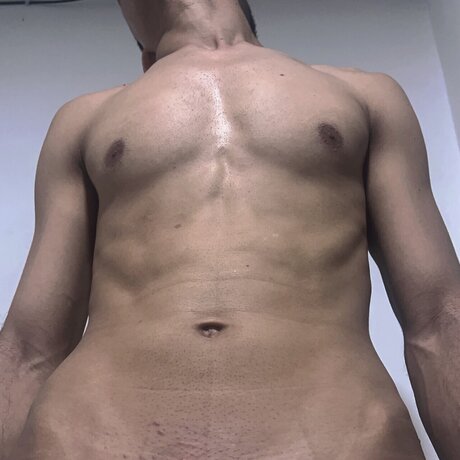 Naakte gelekte OnlyFans-foto van Jai 18