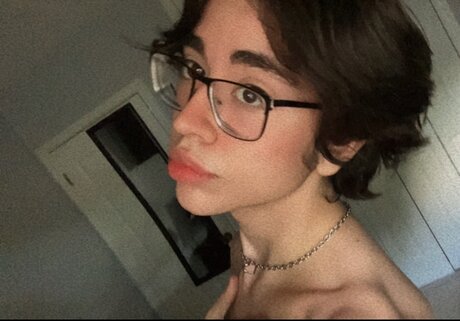 Naakte gelekte OnlyFans-foto van Ur Fav Twink