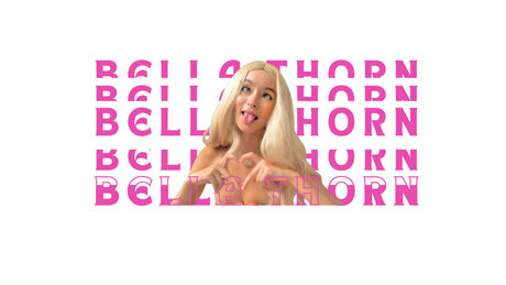 Naakte gelekte OnlyFans-foto van Bella  Sweet Shy College Dj 