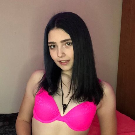 Naakte gelekte OnlyFans-foto van Angel Rose
