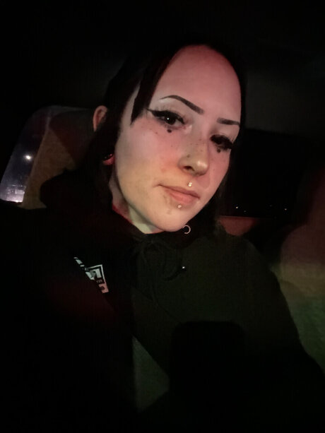 Naakte gelekte OnlyFans-foto van Icedupprincess