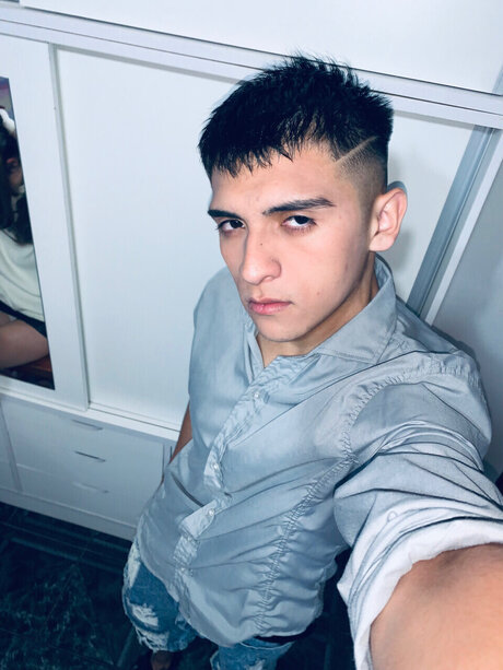 Naakte gelekte OnlyFans-foto van Fran Top  