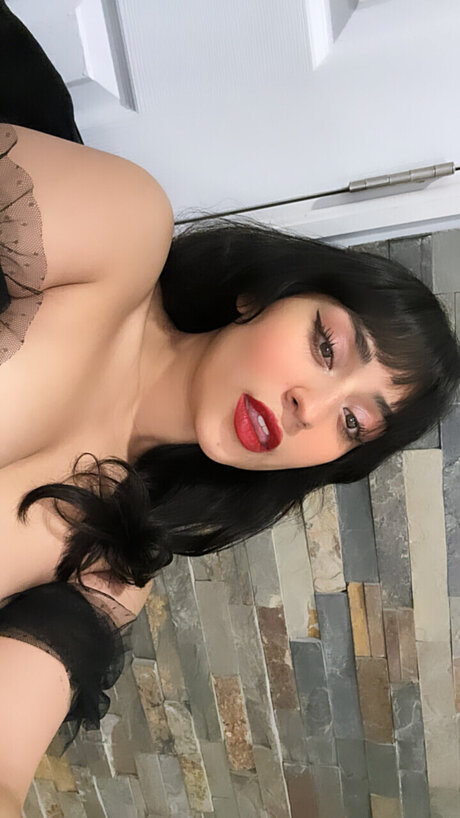 Naakte gelekte OnlyFans-foto van Danae Reyes
