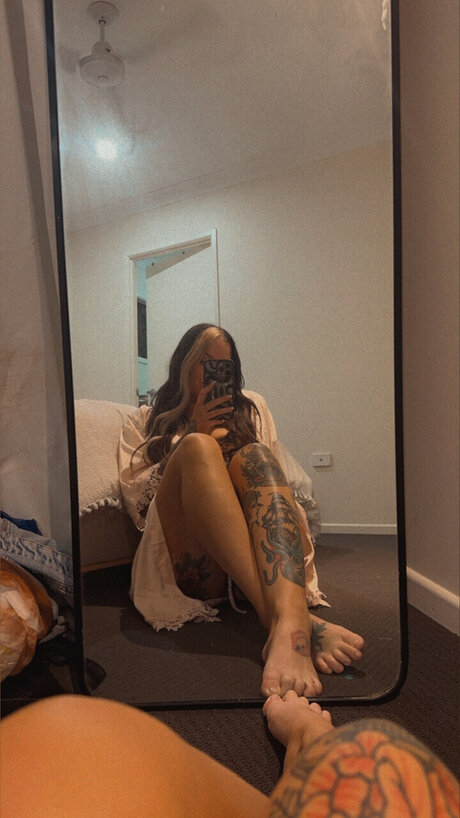 Naakte gelekte OnlyFans-foto van Rachel Sykes 