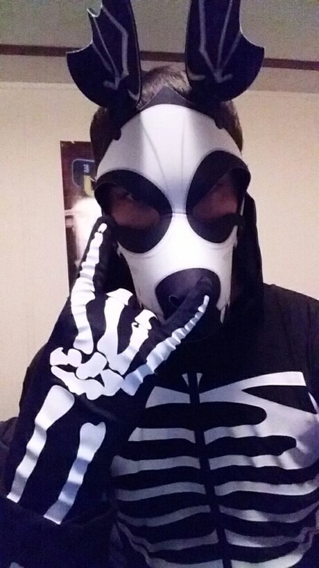 Naakte gelekte OnlyFans-foto van Scrapsdeadpup