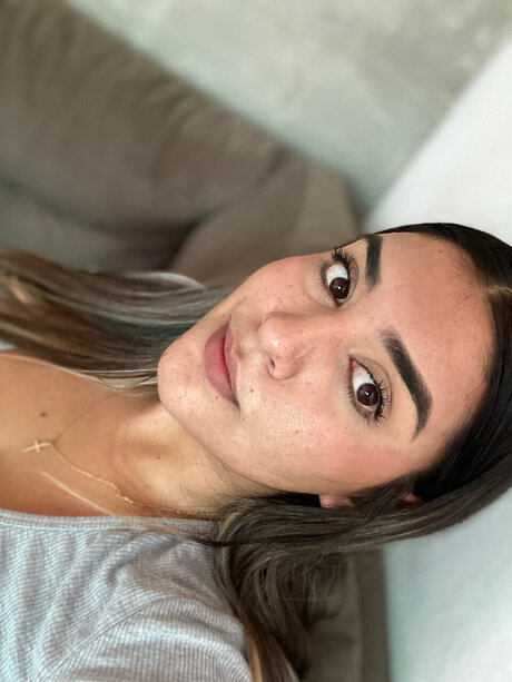 Naakte gelekte OnlyFans-foto van Ara Gonzlez